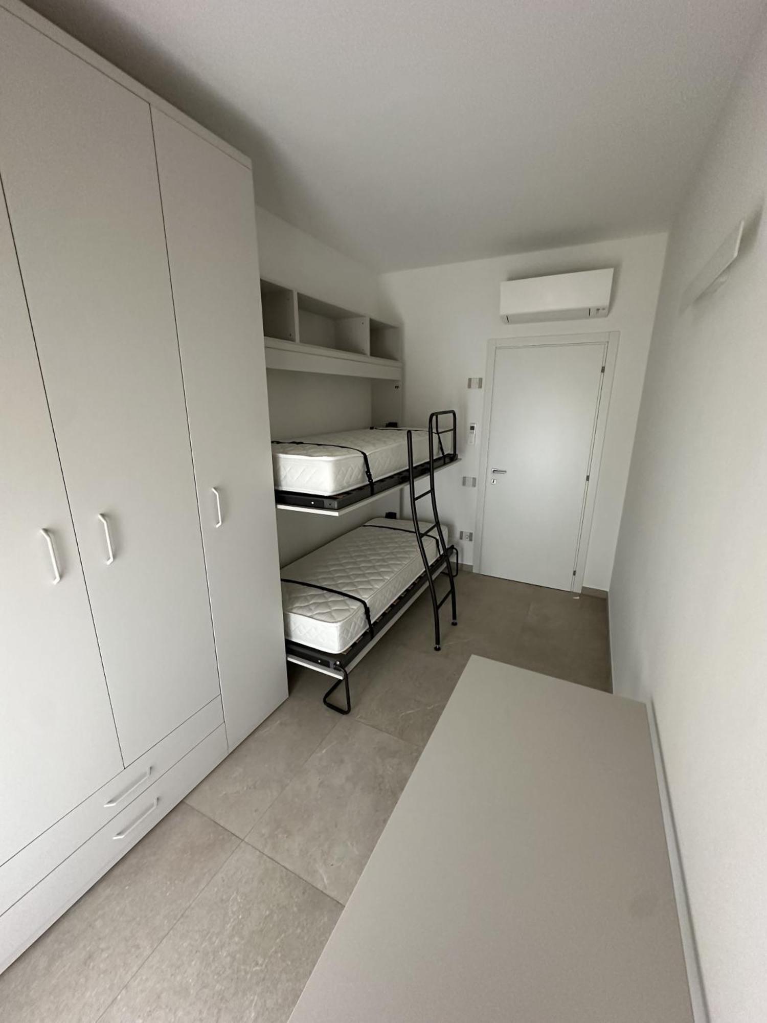 Appartamento Deluxe Fronte Ospedale 莱尼亚戈 外观 照片