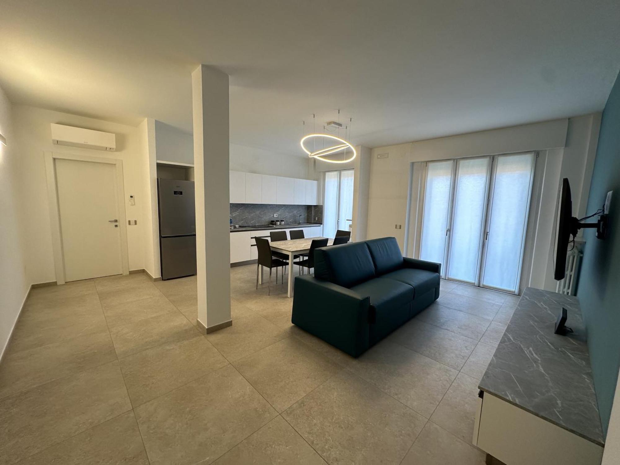 Appartamento Deluxe Fronte Ospedale 莱尼亚戈 外观 照片