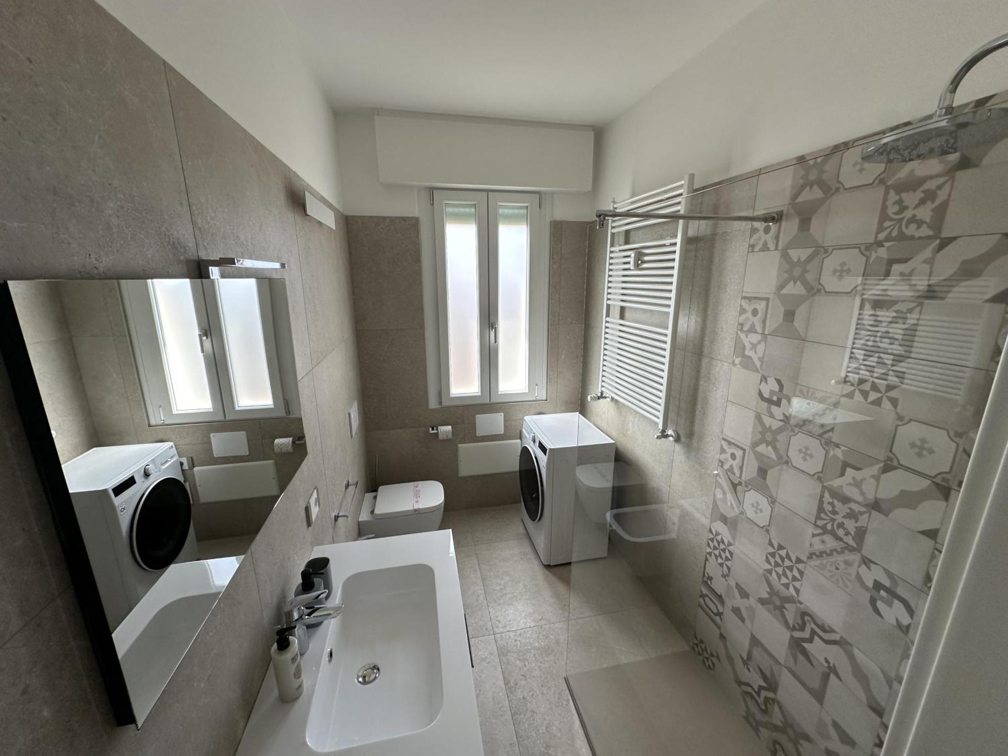 Appartamento Deluxe Fronte Ospedale 莱尼亚戈 外观 照片